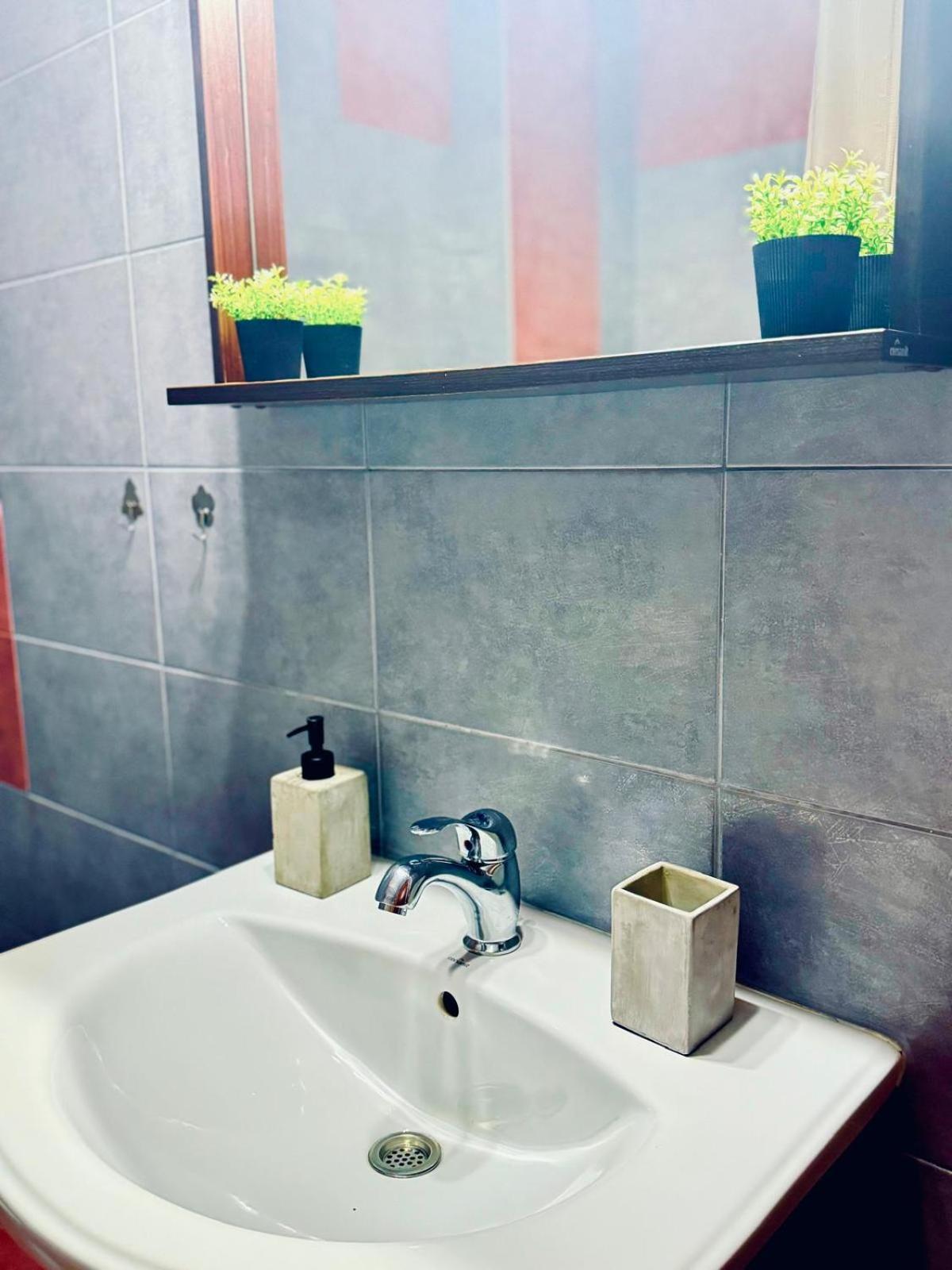 2 Rooms Urban Retreat Unirii Near City Center Bucharest Exterior photo